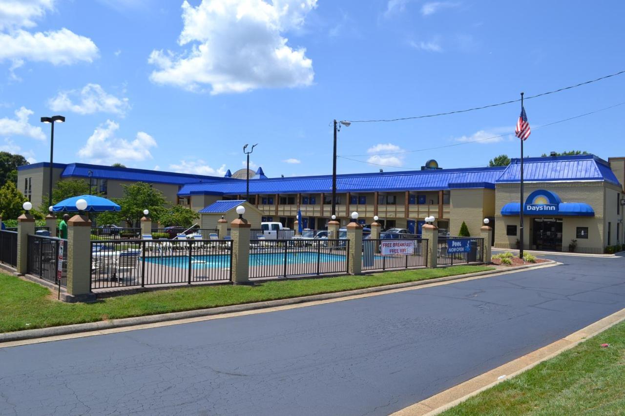 Days Inn By Wyndham High Point/Archdale Exterior foto